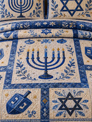 Hanukkah Menorah Dreidel Patchwork 3‐Piece Quilted Bedding Set